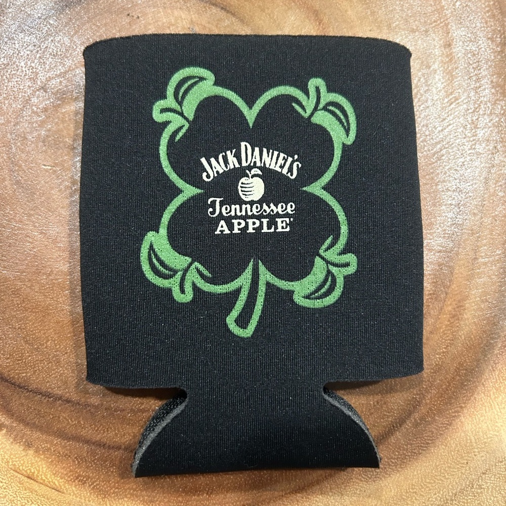 ⭐️5/$15 Jack Daniel Tennesse Whiskey Apple Black Clover Beer Can Cooler Koozie